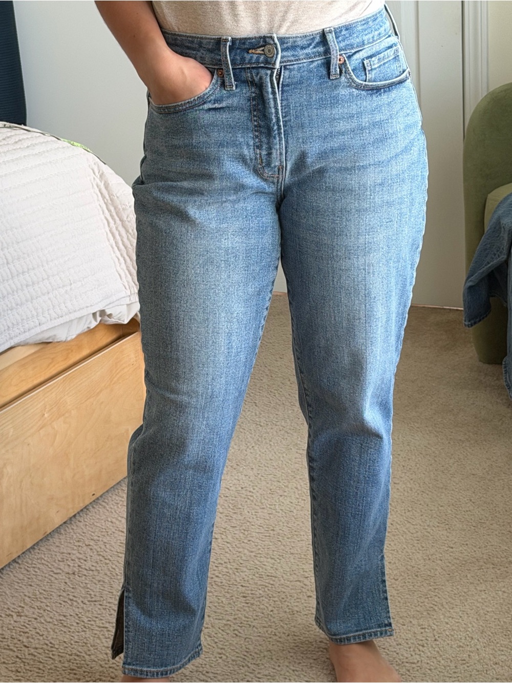 Old Navy Women's Straight-Leg Jeans in Light Blue Wash